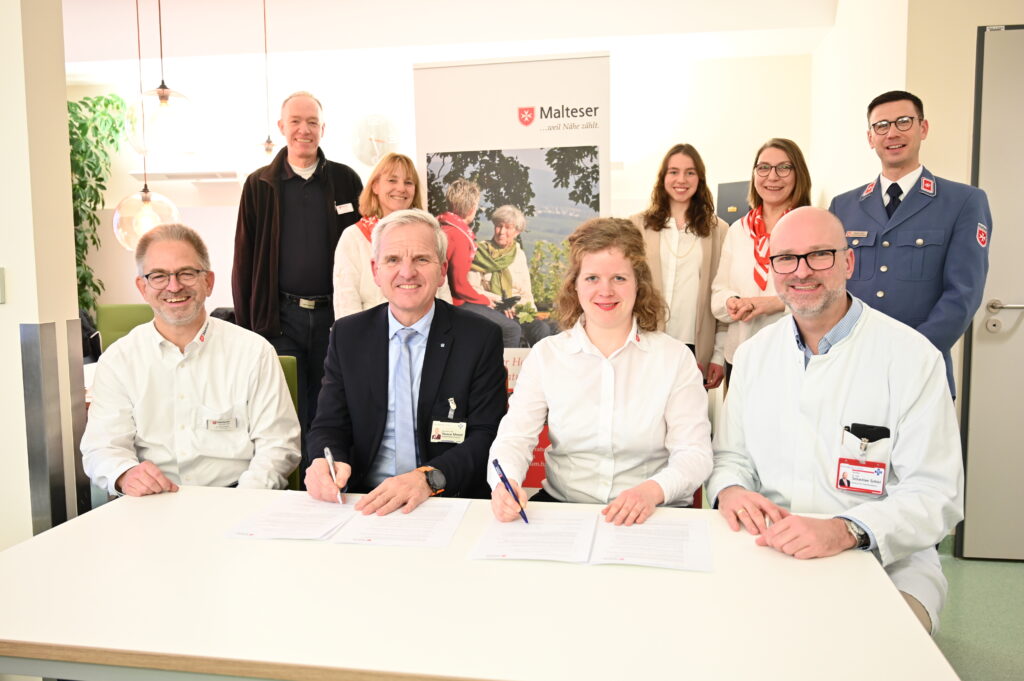 Kooperationsvertrag unterzeichnet: Palliativstation des Klinikums Fulda und Hospizdienst der Malteser Fulda intensivieren Zusammenarbeit
